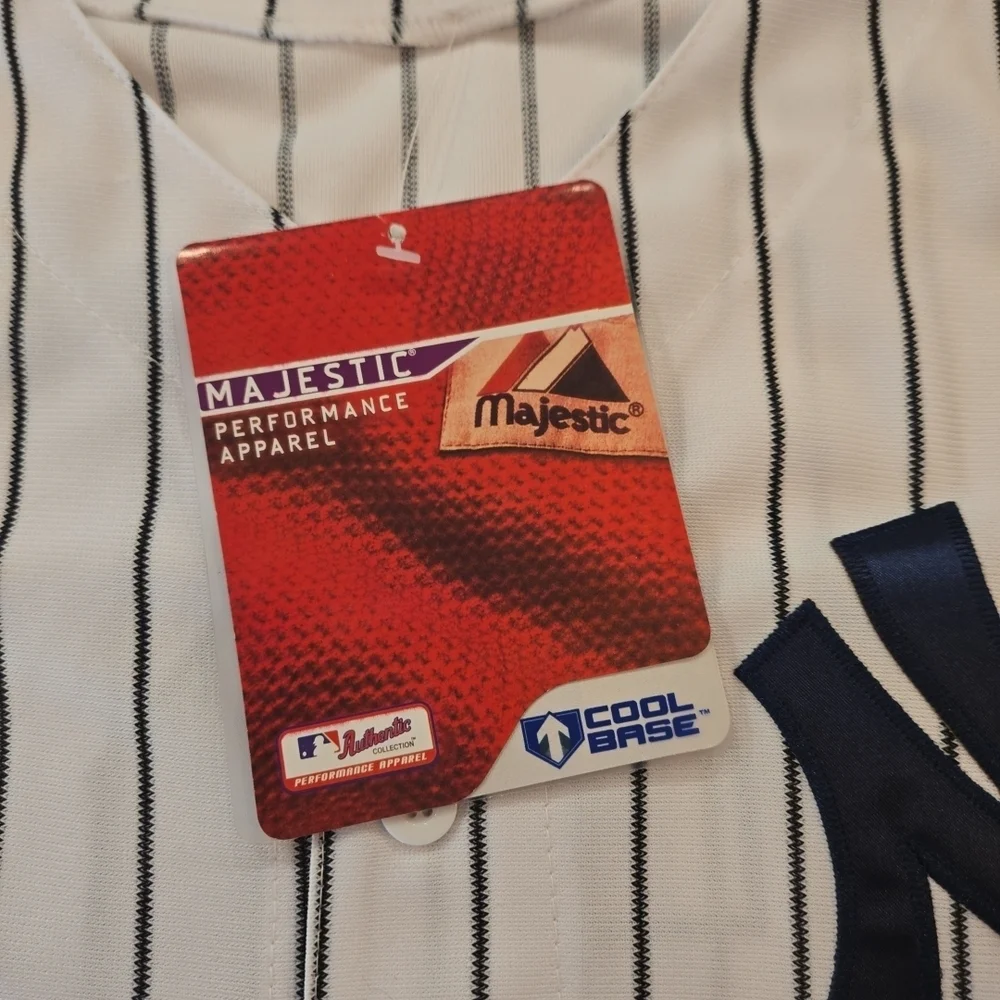 NWT Authentic Majestic Derek Jeter #2 New York Yankees Pin Stripe Jersey Size 52